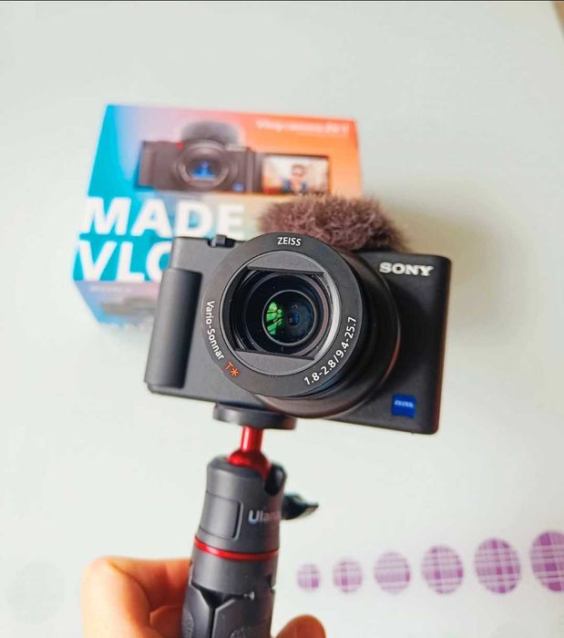 Vand Cameră Video Sony ZV-1 (Vlog Camera)