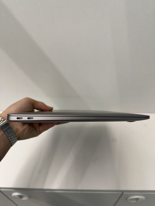 Продам Macbook air m1