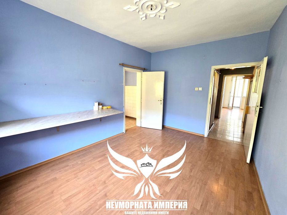 Дава се под наем Четиристаен апартамент в Асеновград - 108 кв.м за 400 € - Снимка #9