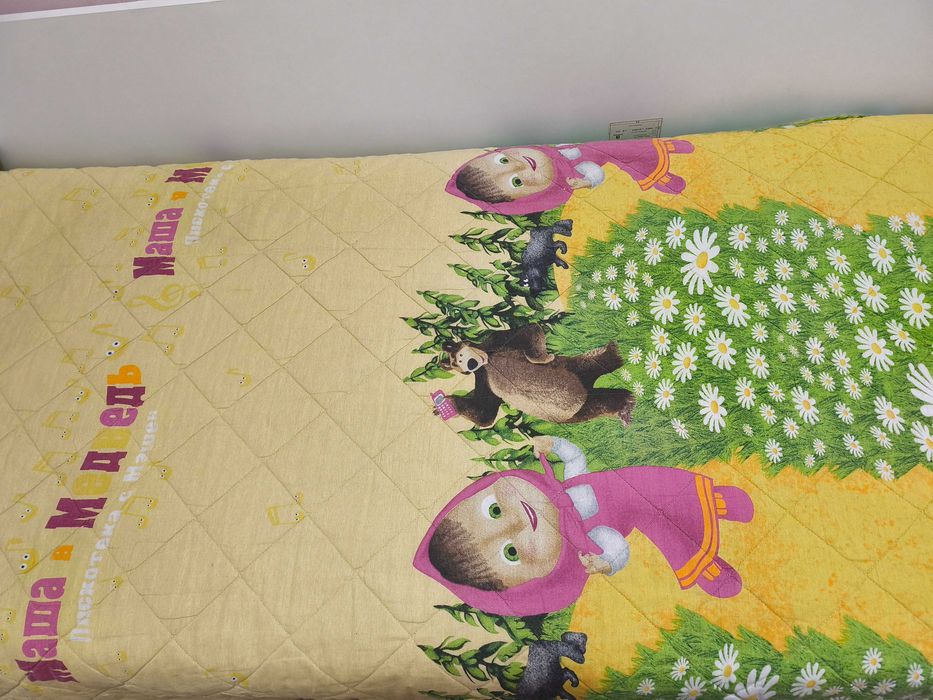 Запазено двулицево шалте за ъглово легло