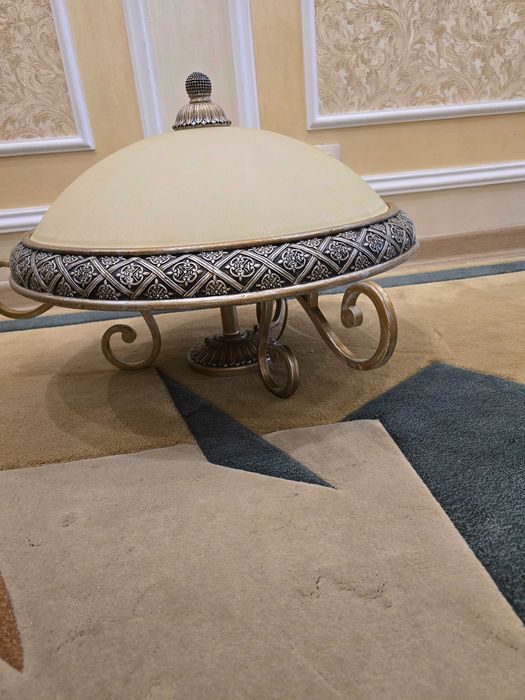 Люстра красивая солидная