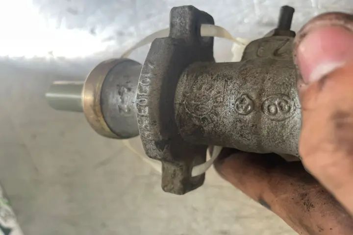 Pompa servofrana 71030399 Ford Focus 2003 1.6 MT (101 hp)