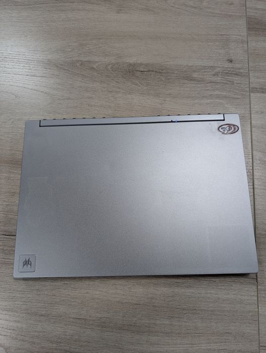 Продам игровой ноутбук acer predator