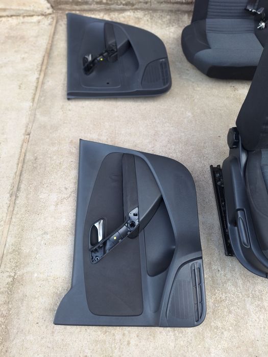 Салон /седалки +кори Vw polo 6R1