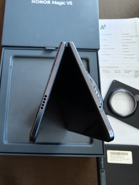 Honor Magic V5 16/512 отличен с гаранция