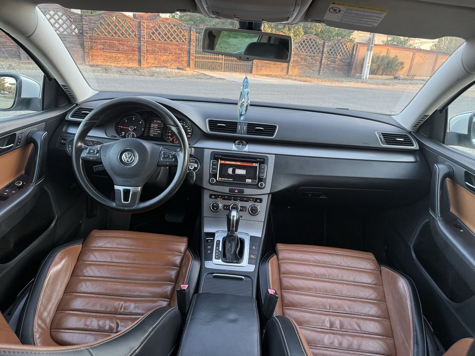 VW Passat B7 Individual 2013-2.0 TDI 170 CP 4Motion Automat :Webasto,Camera,Bixenon-Import