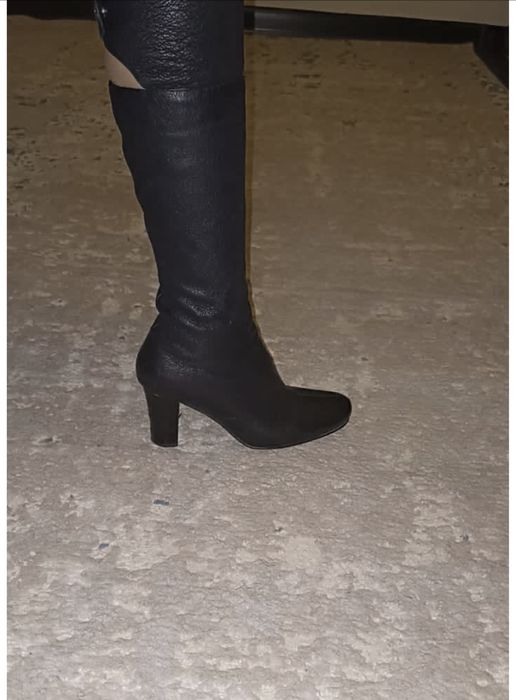 Стильные женские сапоги