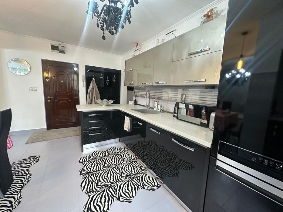 Inchiriez apartament 3 camere