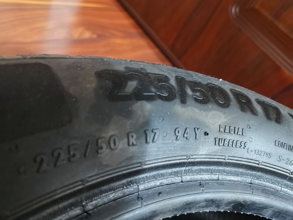 Anvelope Continental 225 /50 R17 94Y aproape noi