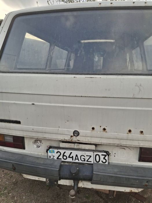 Продам машину Volkswagen T2.