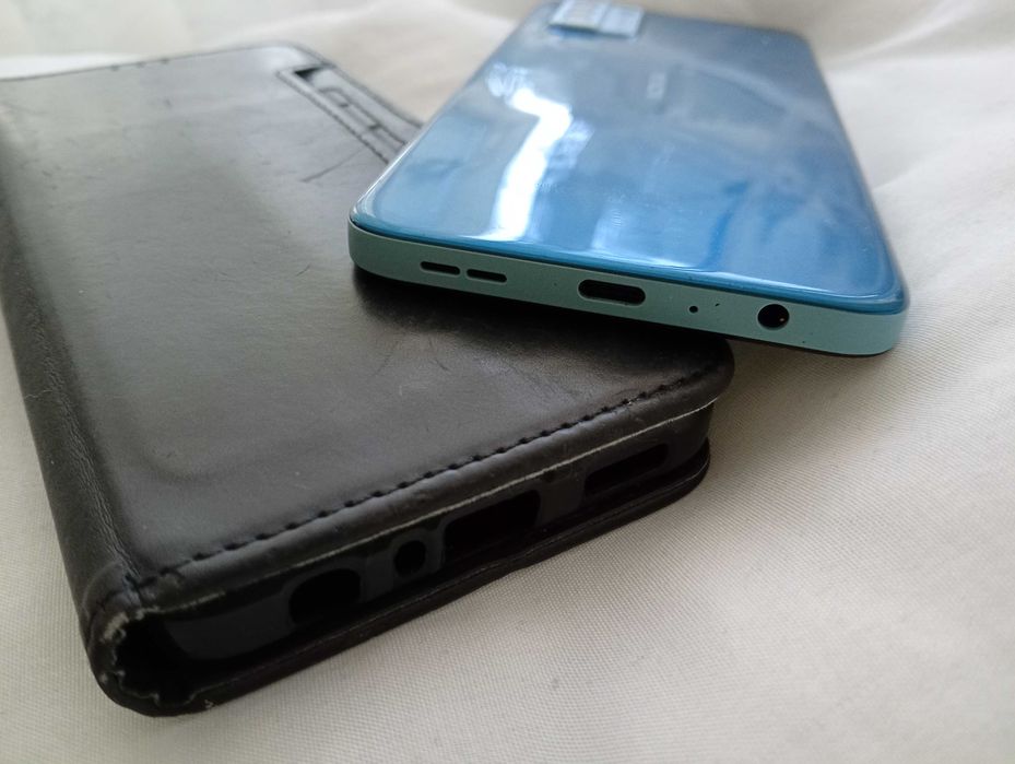 Продавам Nokia g22