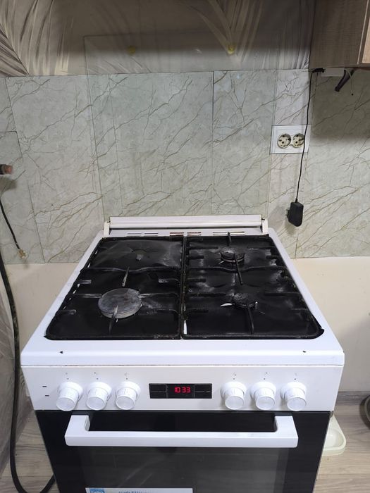 Продам Газ плиту