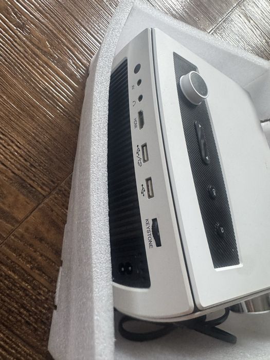 Video proiector portabil wifi 8000lumeni led hdmi vga usb airplay full