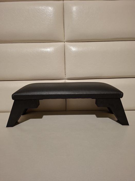 Поставка за маникюр