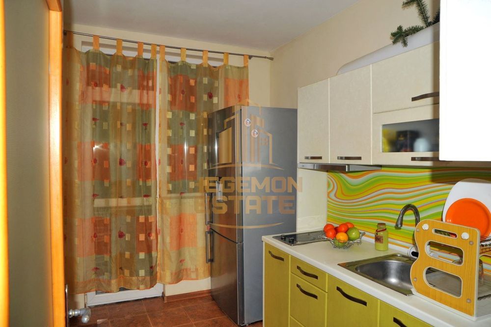 Продава се Четиристаен апартамент в Варна, Колхозен пазар - 93 кв.м за 1936 €/кв.м - Снимка #2