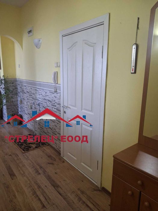 Дава се под наем Двустаен апартамент в Добрич, Център - 60 кв.м за 357 € - Снимка #4