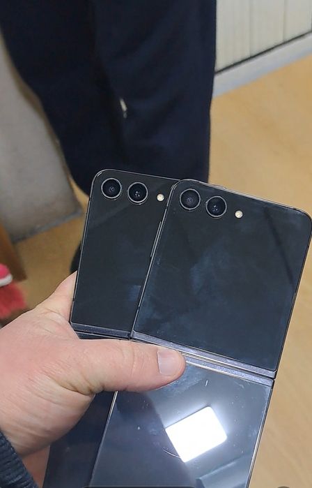 Samsung Z Flip5 xotirasi 8/256GB