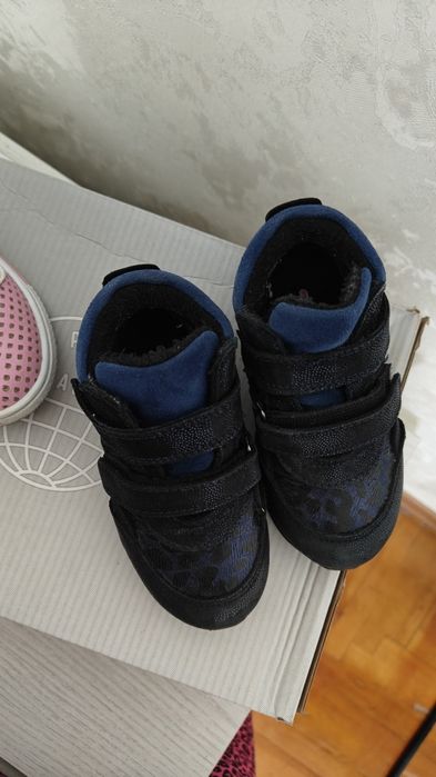 Продаю ботинки для девочек