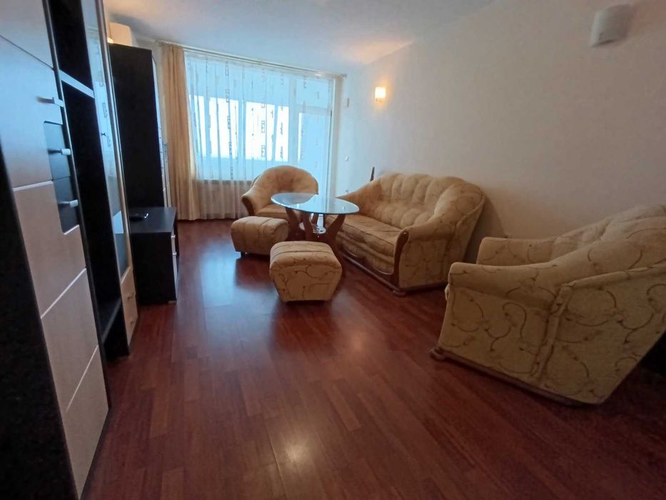 Дава се под наем Тристаен апартамент в Велико Търново, Колю Фичето - 100 кв.м за 398.82 € - Снимка #1