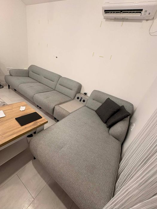 Диван с тонколона + маса с 4 стола