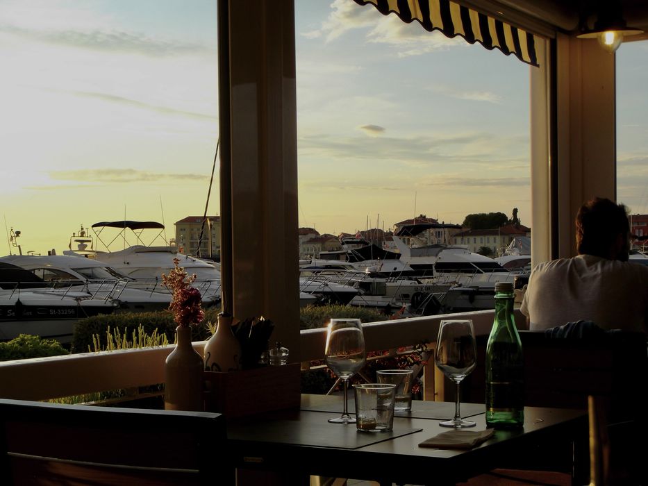 Camera foto digitala Fujifilm Finepix T200