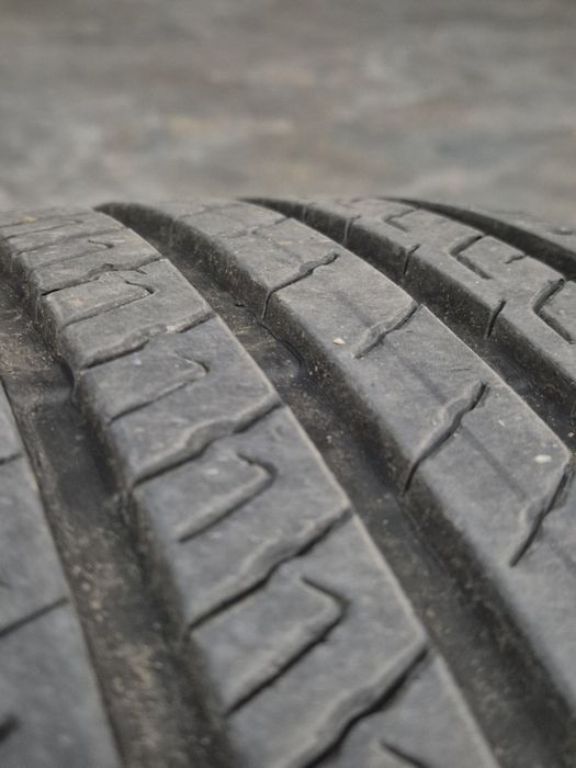 Vand anvelope vara 225 45 R18 Barum