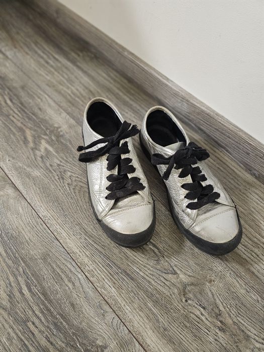 Обувки guess, nike, exclusive jeans, deichmann