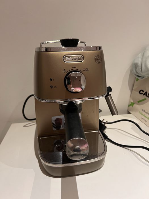 Кофемашина Delonghi