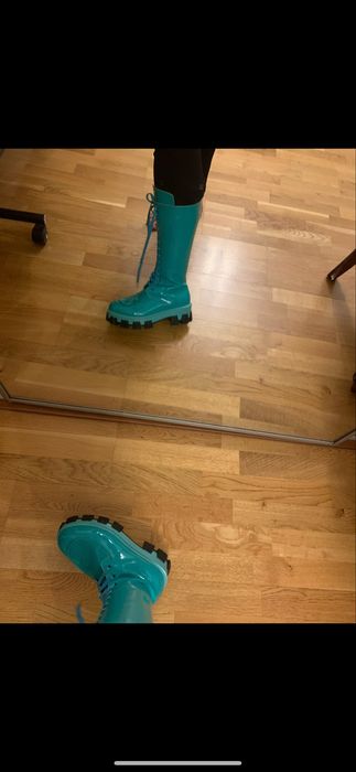 Высокие сапоги Prada