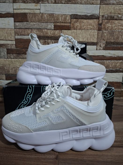 Versace chain reaction