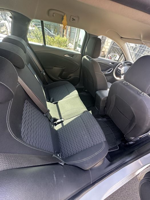 Vând Opel Astra break 2018