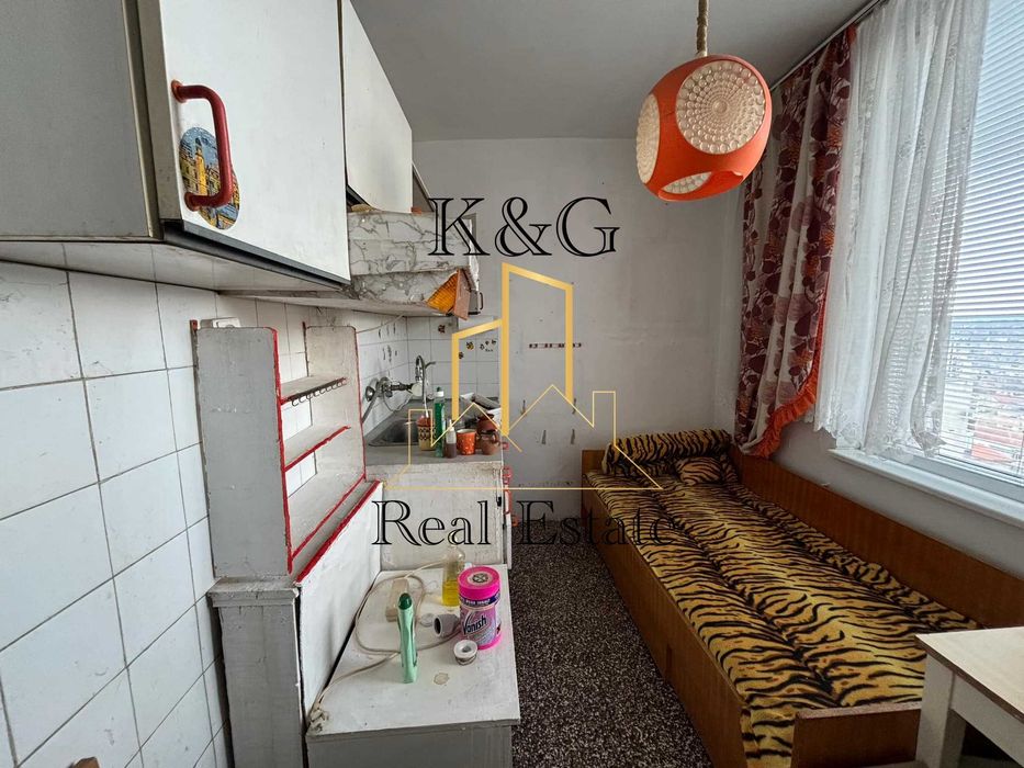 Двустаен тухлен в ж.к " Орел "