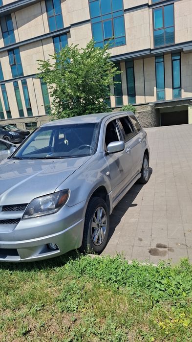 Продам срочно машина