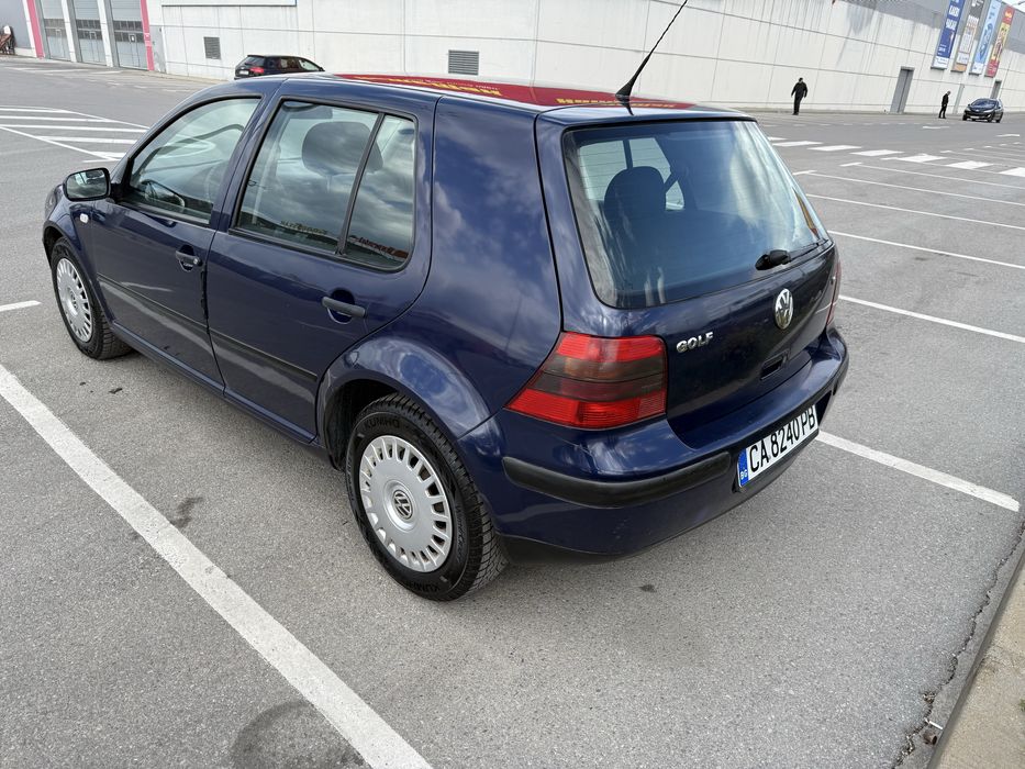 VW Golf 4 - 1.6 бензин