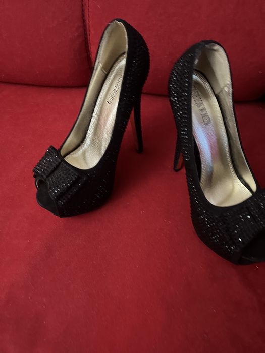 Sandale elegante negre dama ZARA Woman mar. 37,  cu strasuri