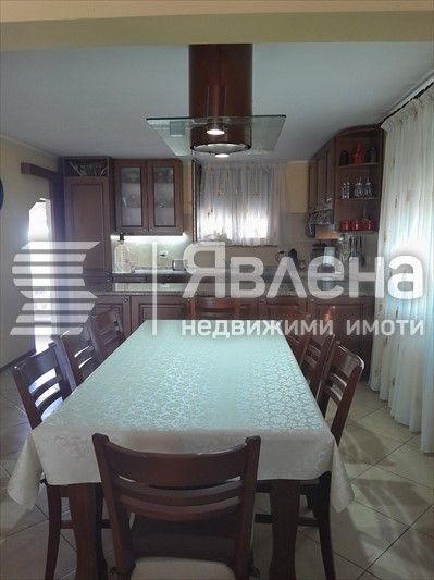 Продава се Къща в Стралджа - 200 кв.м за 1235 €/кв.м - Снимка #7