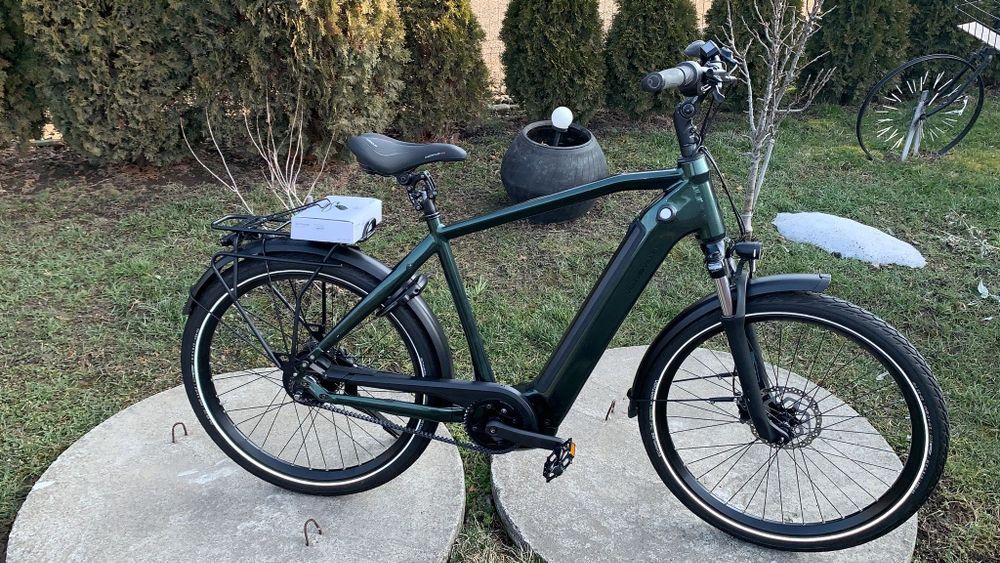 Vând bicicleta Electrică Bosch cx preț 4200 de lei negociabil