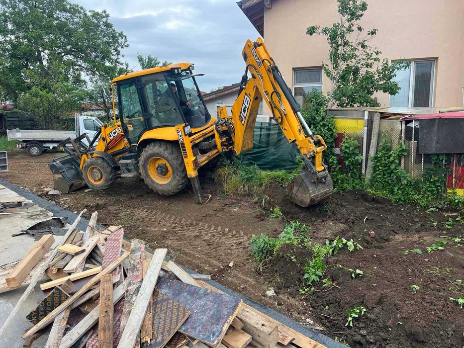 Услуги с комбиниран багер