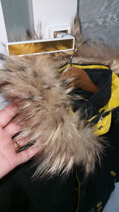 Продам куртку зимнюю на мальчика