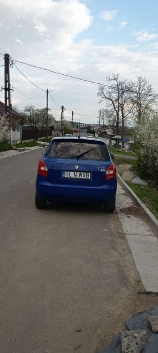 Vând Scoda Fabia