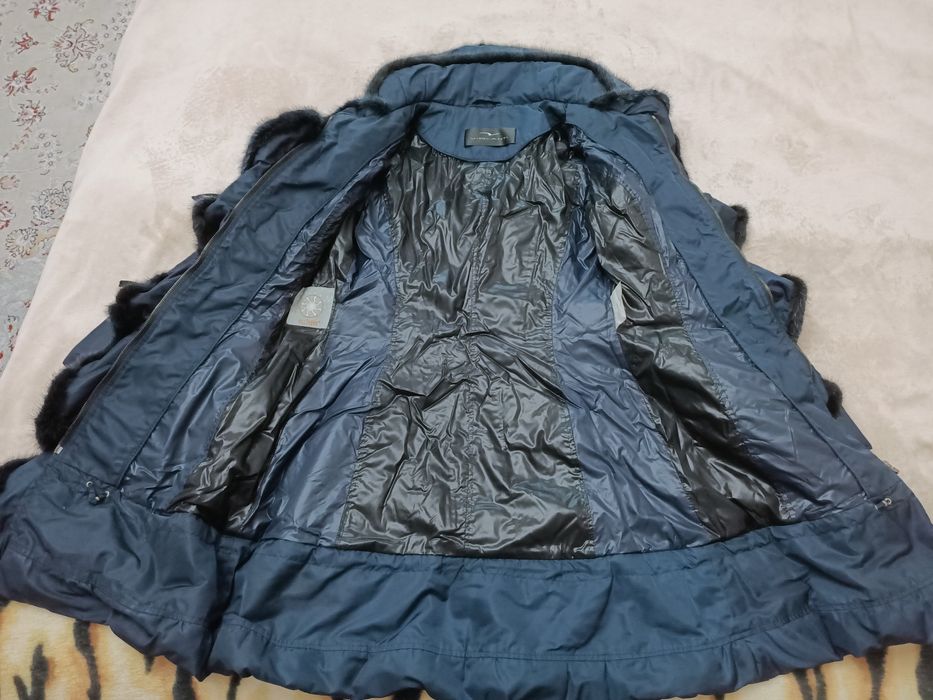 Продам женский пуховик 40р