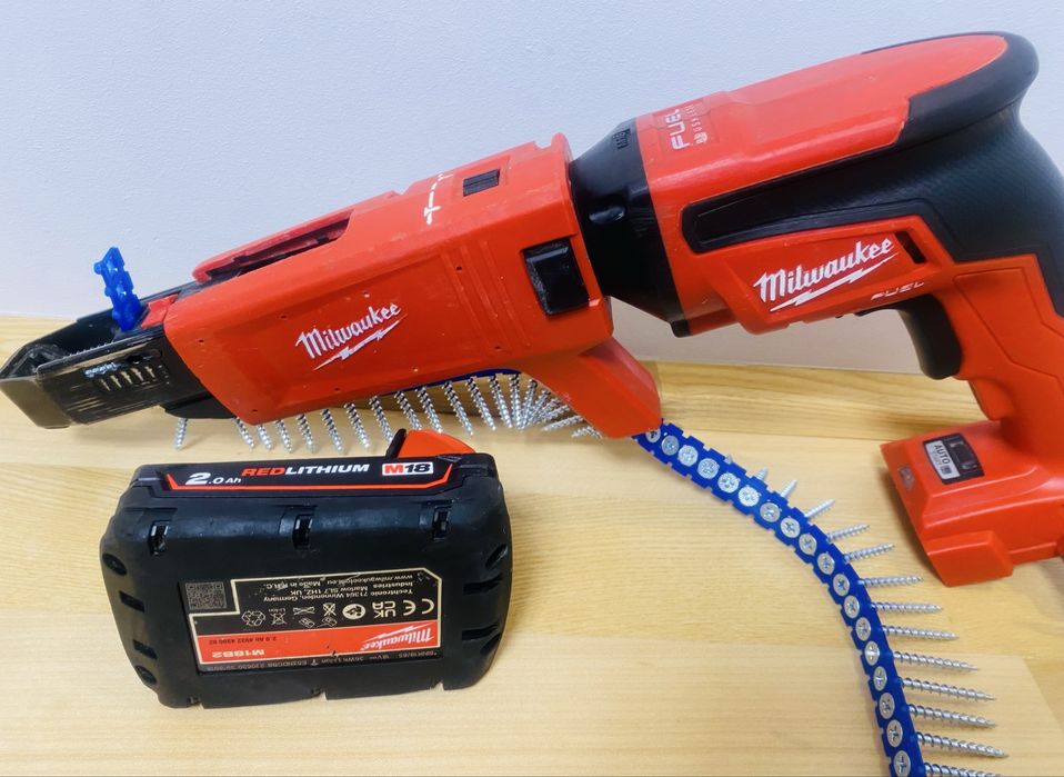 Milwaukee filetanta negrese M 18 FSG