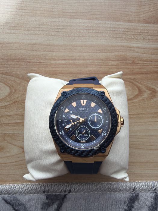Ceas Guess original, funcțional, necesită schimbare baterie