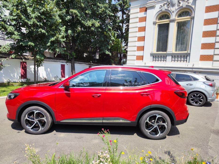 MG HS  1.5 Exclusive 20.500 euro (negociabil)