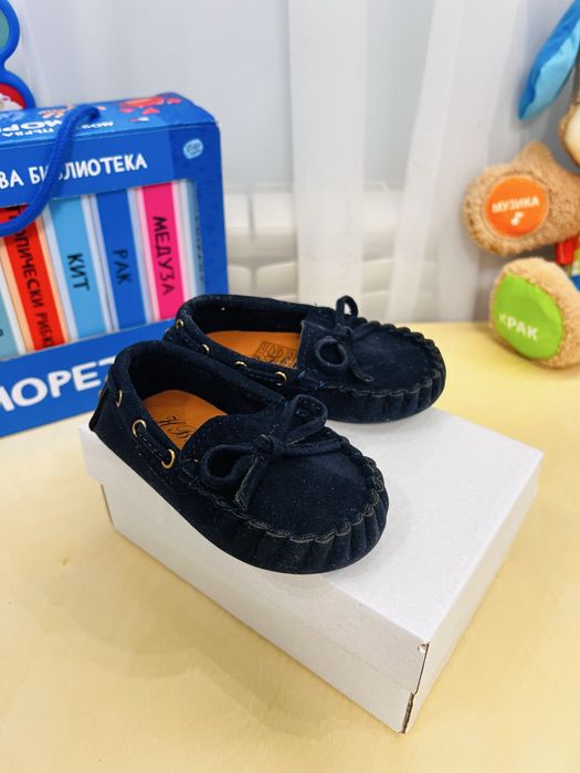 Запазени обувки (буйки) на Колев и Колев и нови мокасини