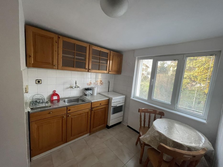 Тристаен апартамент, под наем, м-т Траката