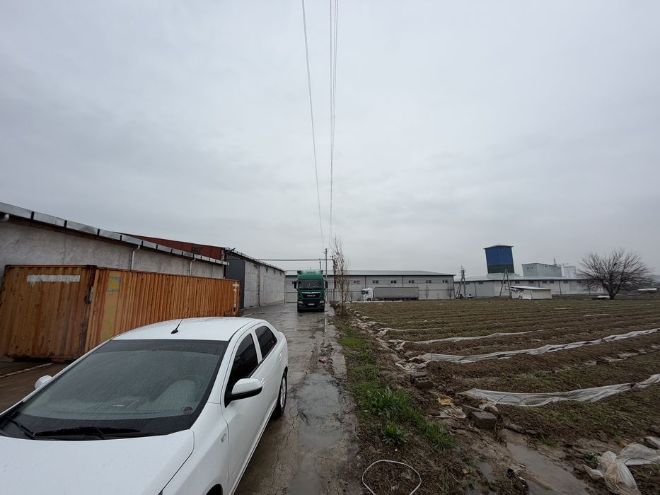 Склад ижарага берилади 800 квадрат Офислариям бор