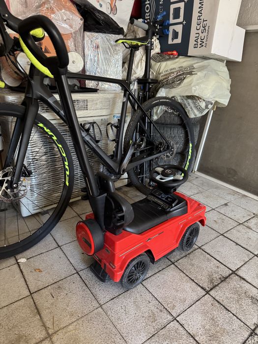 Джип с дръжка за родителски контрол