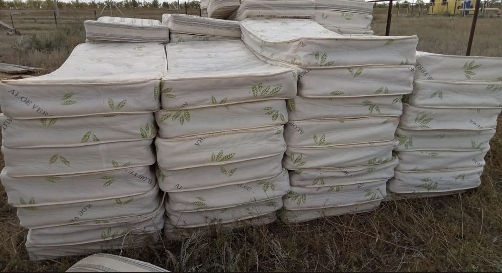 Продам б/у матрасы в количестве 220 шт