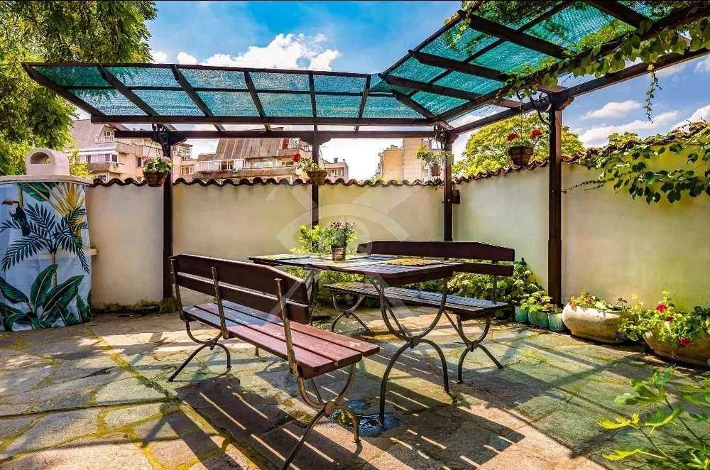 Дава се под наем Етаж от къща в Пловдив, Старият град - 90 кв.м за 1196.97 € - Снимка #6